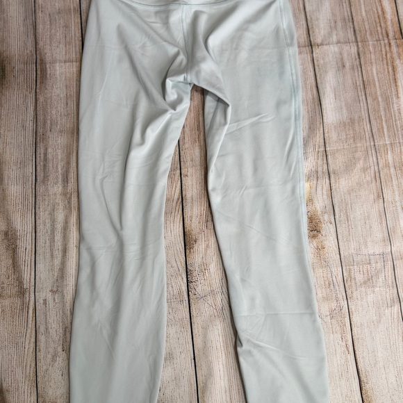 LULULEMON 3 piece Bundle!  Women's Medium - 2 leggings/1 tank - Picture 5 of 16